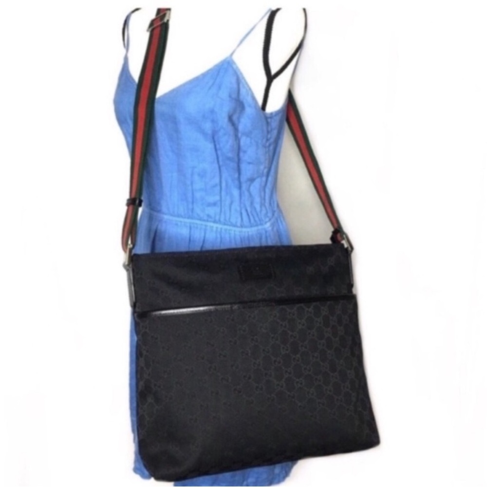 Gucci authentic black monogram canvas messanger bag unisex ribbon strap